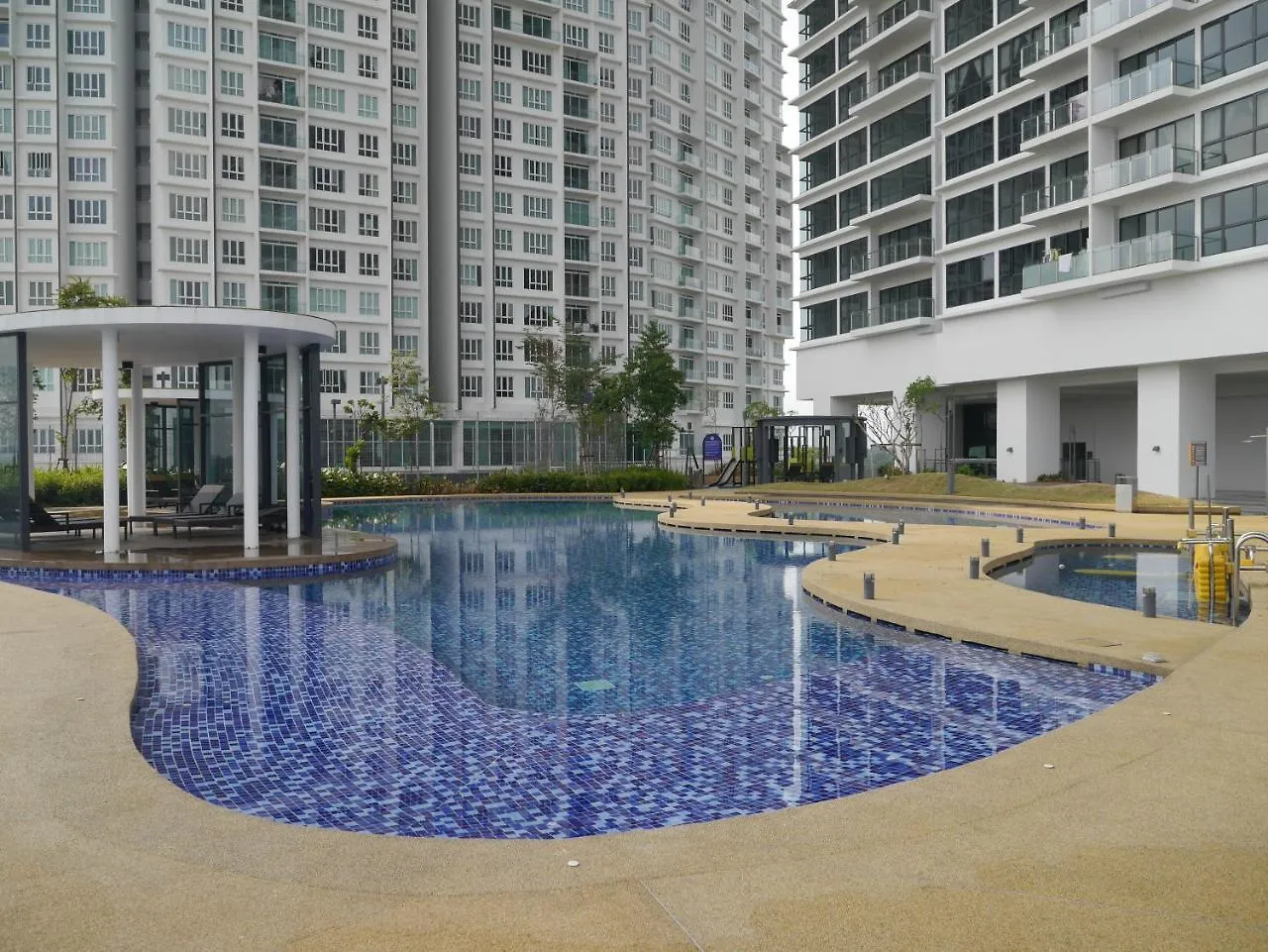 Rentostay Bayview Apartment-Bora Resident Johor Bahru